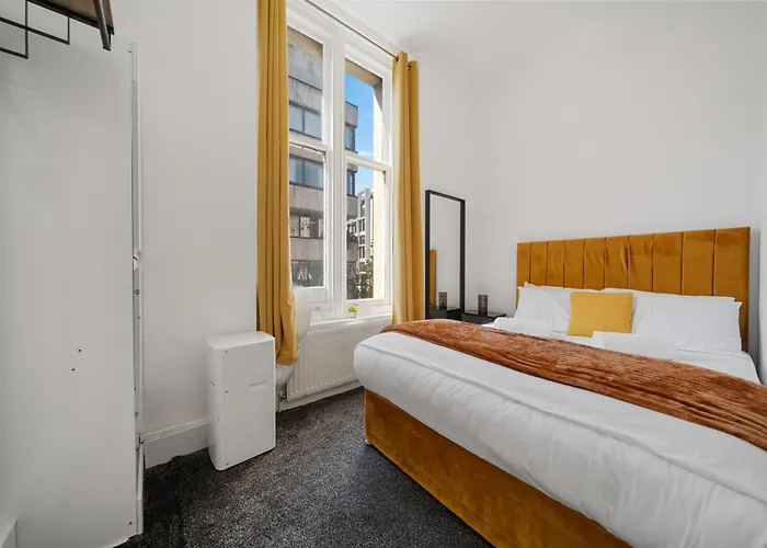 Elegant 3 Bedroom Apartment On Oxford Street Luxury Living In Central London 2Gc