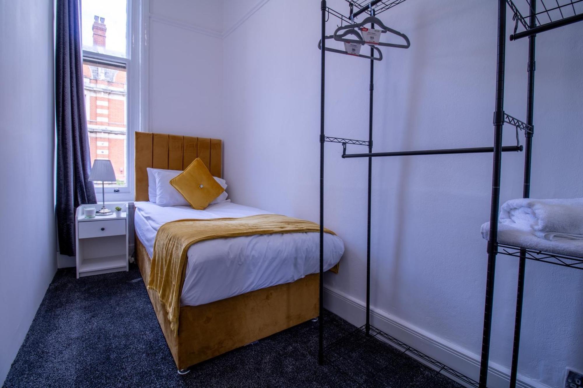 Elegant 3 Bedroom On Oxford Street Luxury Living In 2gc Апартаменты *