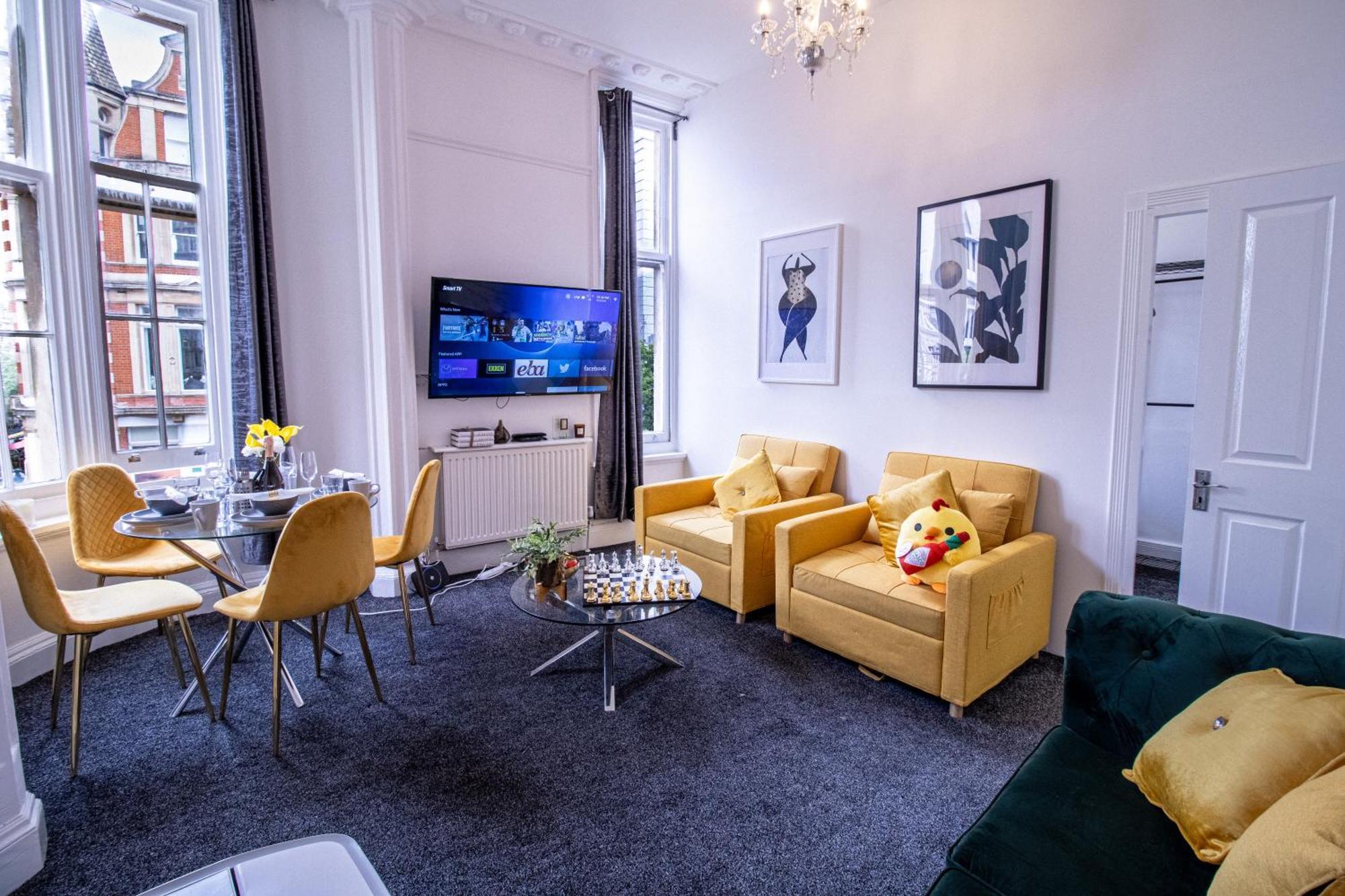 Апартаменты Elegant 3 Bedroom On Oxford Street Luxury Living In 2gc *