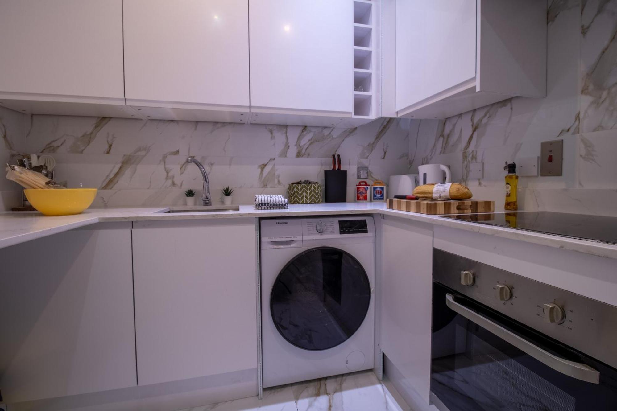 Elegant 3 Bedroom On Oxford Street Luxury Living In 2gc Апартаменты *