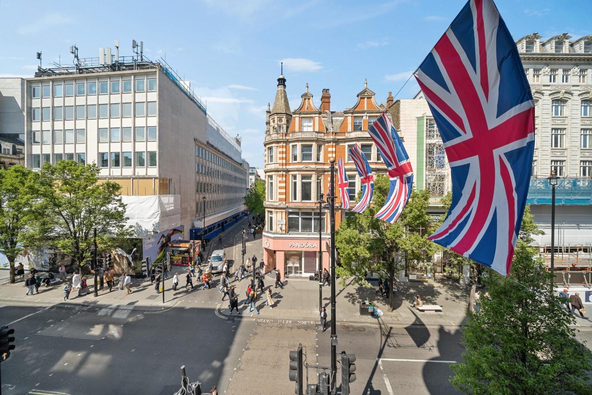 Апартаменты Elegant 3 Bedroom On Oxford Street Luxury Living In 2gc